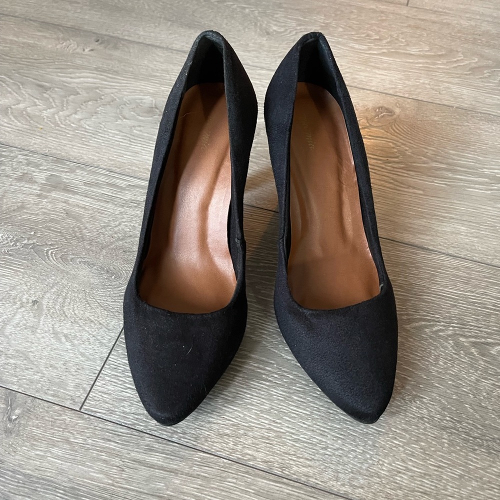 NWT Black high heels